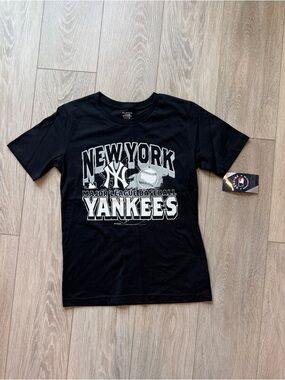New York Yankees Boys Size L (12/14) Black MLB Baseball Graphic T-Shirt NWT